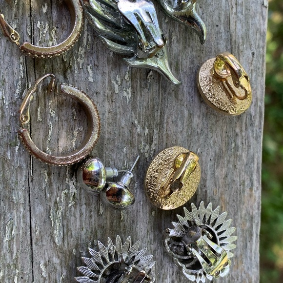 Vintage Earring Lot, in fair condition in need of repairs. Clip ons - Picture 4 of 6